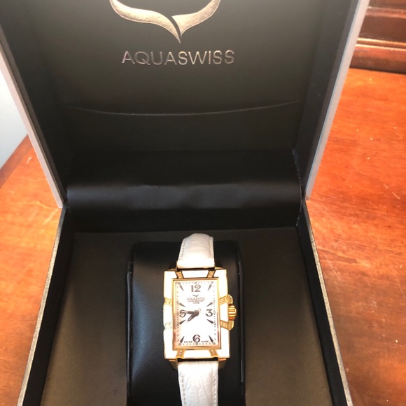 💎AquaSwiss Diamond & Rose Gold AVL Leather Watch - Picture 7 of 8